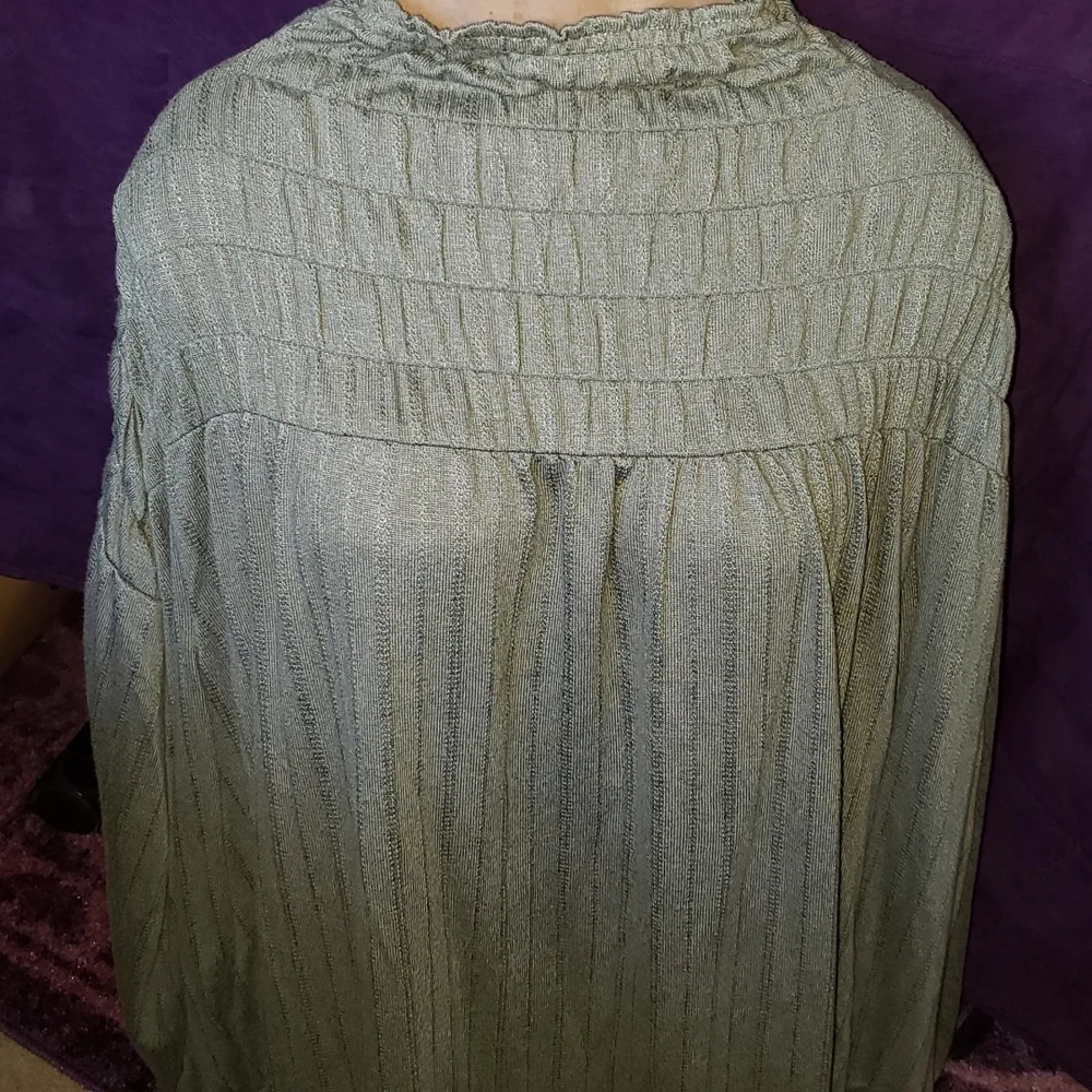 NWT ZAC & RACHEL Olive Green Long Sleeve Top size XL - Picture 1 of 9